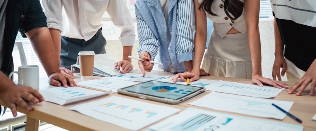 Asset management business development team using investment CRM pipeline dashboard to track LP stages follow-up alerts and institutional investor outreach to shorten fundraising sales cycle
