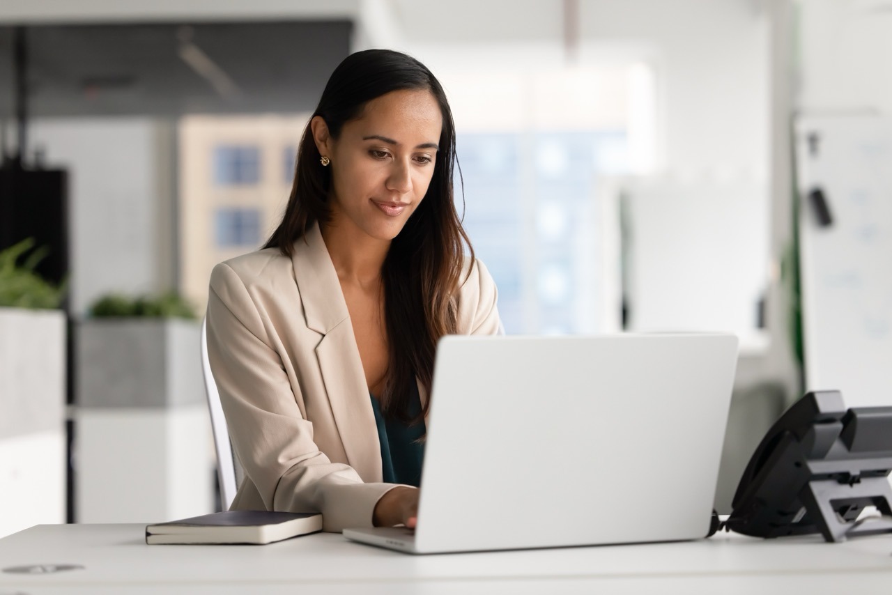 relationship manager reviewing a cross-sell pipeline of existing LP investors in SatuitCRM